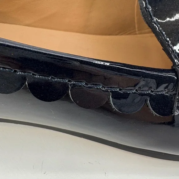 Banana Republic Patent Leather Scalloped Trim Loafers Black Women's Size 9M‎ - Picture 6 of 9